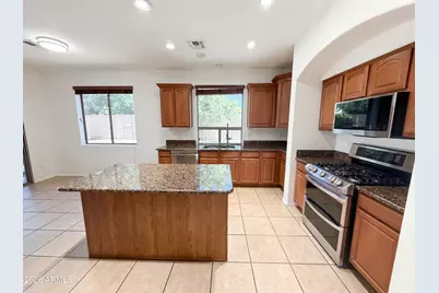 2634 E Ridge Creek Road, Phoenix, AZ 85024 - Photo 2