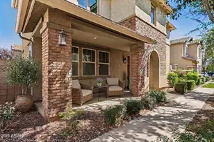 922 S Agnes Ln, Gilbert, AZ 85296 - Photo 1