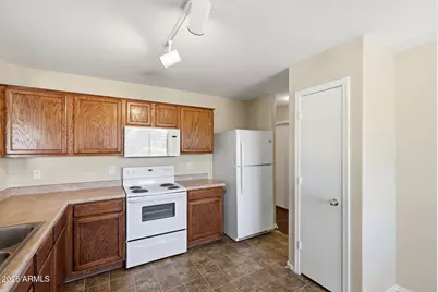 7504 S Sunrise Way, Buckeye, AZ 85326 - Photo 8