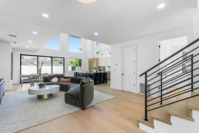 4852 E Piccadilly Road, Phoenix, AZ 85018 - Photo 14