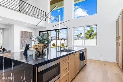 4852 E Piccadilly Road, Phoenix, AZ 85018 - Photo 6