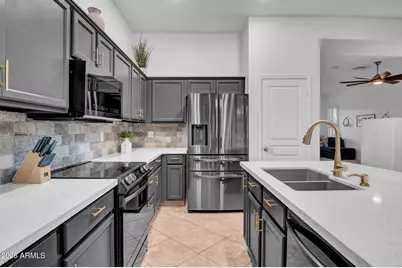 6913 W Abraham Lane, Glendale, AZ 85308 - Photo 10