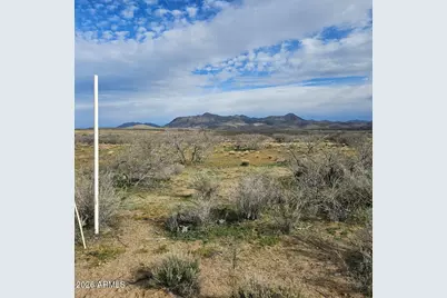 Xxx W Paco Bueno -- #11, Congress, AZ 85332 - Photo 2