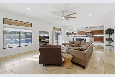 27892 N 97th Lane, Peoria, AZ 85383 - Photo 18