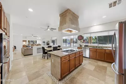 27892 N 97th Lane, Peoria, AZ 85383 - Photo 14