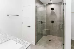 4656 S 38th Ln, Phoenix, AZ 85041 - Photo 14