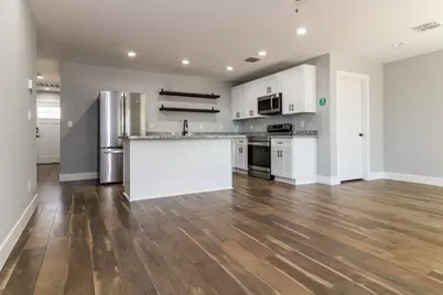 3865 W Gaby Road, Phoenix, AZ 85041 - Photo 4