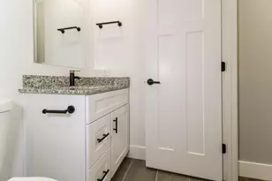 3865 W Gaby Rd, Phoenix, AZ 85041 - Photo 14