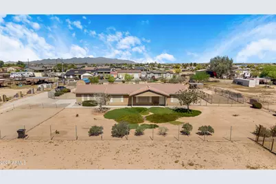 13105 S 209th Lane, Buckeye, AZ 85326 - Photo 2