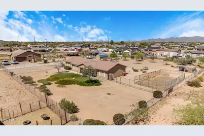 13105 S 209th Lane, Buckeye, AZ 85326 - Photo 4