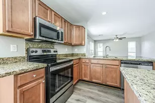 2531 W White Feather Ln, Phoenix, AZ 85085 - Photo 10