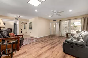 17422 N 102nd Dr, Sun City, AZ 85373 - Photo 6