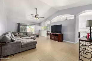 735 S Winthrop Cir, Mesa, AZ 85204 - Photo 2