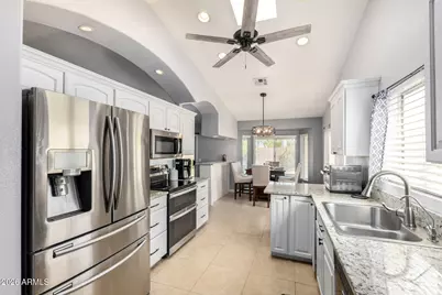 735 S Winthrop Circle, Mesa, AZ 85204 - Photo 8