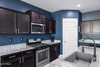 624 W Blue Ridge Drive, San Tan Valley, AZ 85140 - Photo 12