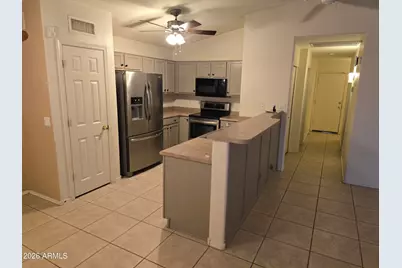 11109 W Madisen Ellise Drive, Surprise, AZ 85378 - Photo 4