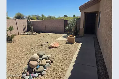 11109 W Madisen Ellise Drive, Surprise, AZ 85378 - Photo 2