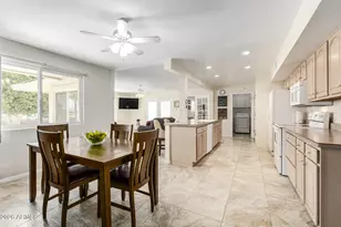 11801 N Coggins Dr, Sun City, AZ 85351 - Photo 12