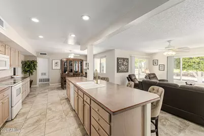 11801 N Coggins Drive, Sun City, AZ 85351 - Photo 2