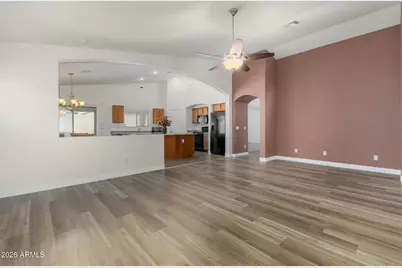 17616 W Bloomfield Road, Surprise, AZ 85388 - Photo 10