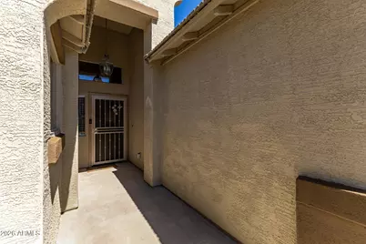 17616 W Bloomfield Road, Surprise, AZ 85388 - Photo 6