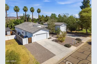 1822 W El Caminito Drive, Phoenix, AZ 85021 - Photo 12