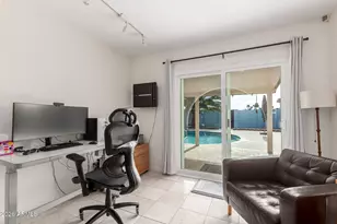 3827 E Larkspur Dr, Phoenix, AZ 85032 - Photo 12