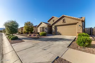 18834 W Yucatan Dr, Surprise, AZ 85388 - Photo 2