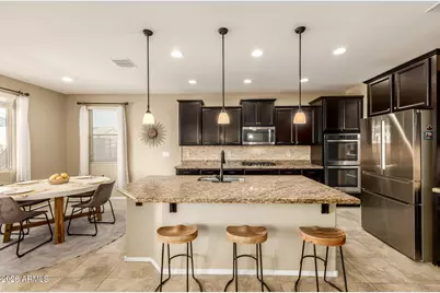 18834 W Yucatan Drive, Surprise, AZ 85388 - Photo 14