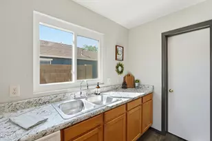 2585 E Harrison Ct, Gilbert, AZ 85295 - Photo 14