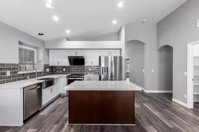 2313 W Straight Arrow Lane, Phoenix, AZ 85085 - Photo 10