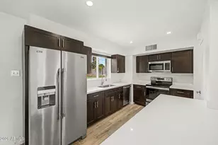 210 E El Camino Dr, Phoenix, AZ 85020 - Photo 14