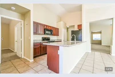 7002 S 40th Lane, Phoenix, AZ 85041 - Photo 4