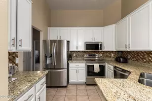 2017 E Aire Libre Ave, Phoenix, AZ 85022 - Photo 12