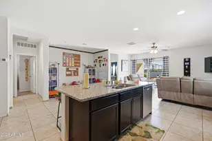 3013 S 78th Dr, Phoenix, AZ 85043 - Photo 8