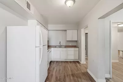 2041 W Georgia Avenue, Phoenix, AZ 85015 - Photo 6