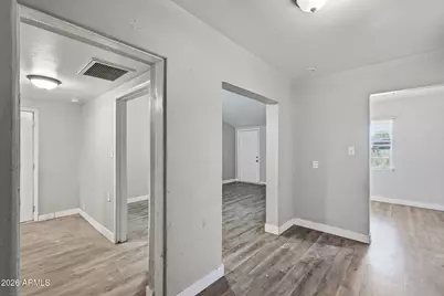 2041 W Georgia Avenue, Phoenix, AZ 85015 - Photo 2