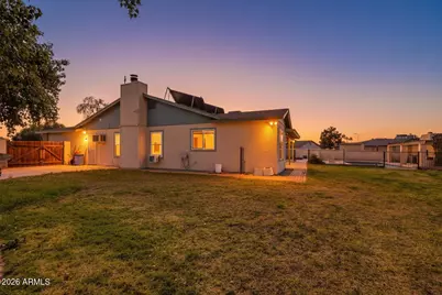 10121 W Montecito Avenue, Phoenix, AZ 85037 - Photo 16