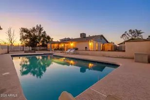 10121 W Montecito Ave, Phoenix, AZ 85037 - Photo 18