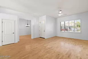 988 W Ebony Dr, Chandler, AZ 85248 - Photo 8