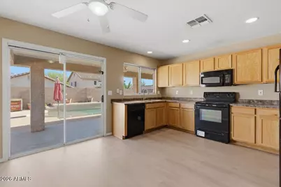 22945 W Gardenia Drive, Buckeye, AZ 85326 - Photo 10