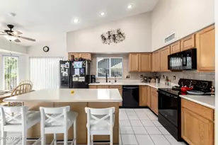 11622 N 76th Dr, Peoria, AZ 85345 - Photo 10