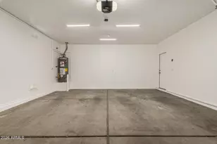 10925 W College Dr, Phoenix, AZ 85037 - Photo 30