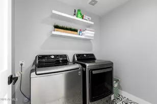 2601 N 27th St, Phoenix, AZ 85008 - Photo 32