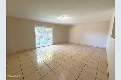 6116 W Monterey Way, Phoenix, AZ 85033 - Photo 2