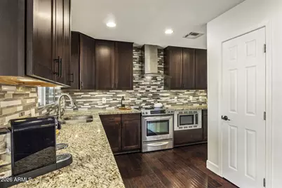 138 W Surrey Avenue, Phoenix, AZ 85029 - Photo 16