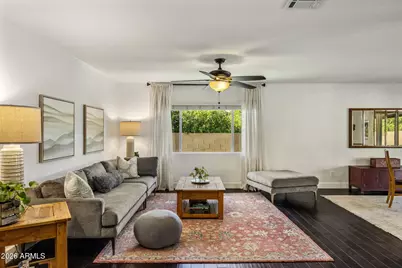 138 W Surrey Avenue, Phoenix, AZ 85029 - Photo 10