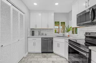 610 E Royal Palm Square N, Phoenix, AZ 85020 - Photo 2