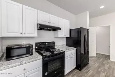 3803 S 54th Lane, Phoenix, AZ 85043 - Photo 4