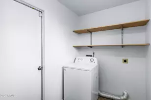 571 W Myrna Ln, Chandler, AZ 85225 - Photo 26